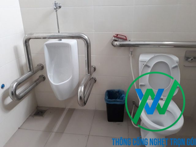 Một số mẫu nhà vệ sinh cho người khuyết tật